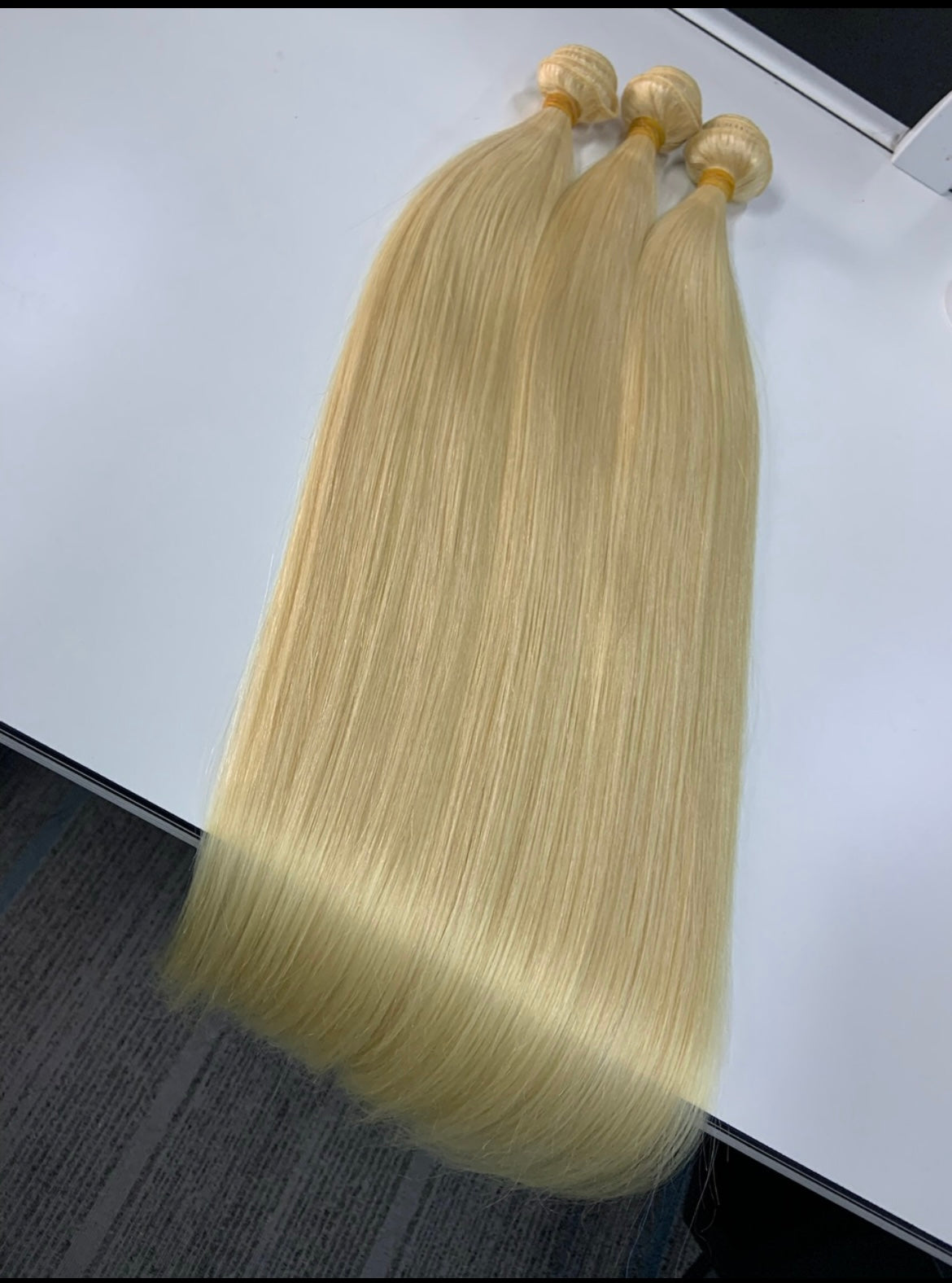 Body Wave/Straight Bundles (colour #613)