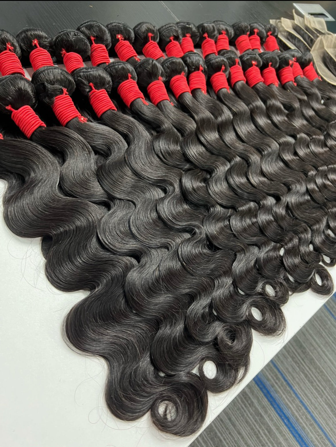 High End Virgin Body Wave/Straight Bundles (colour #1B)