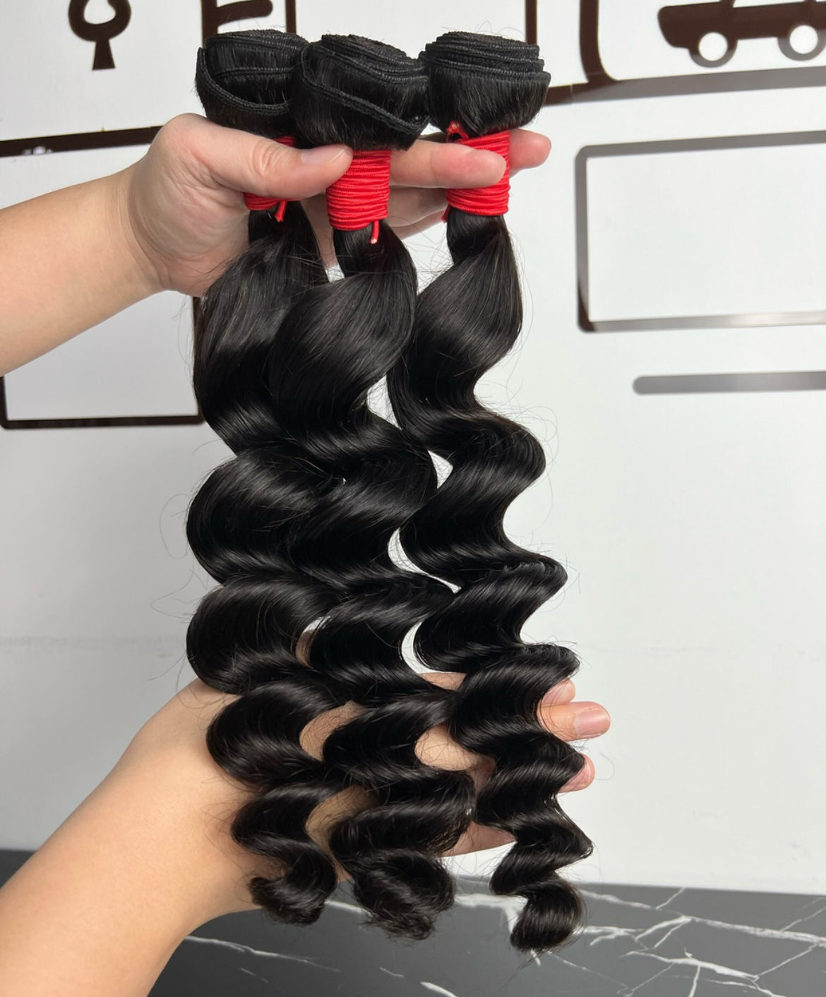High End Virgin Loose/Natural Wave Bundles (colour #1B)